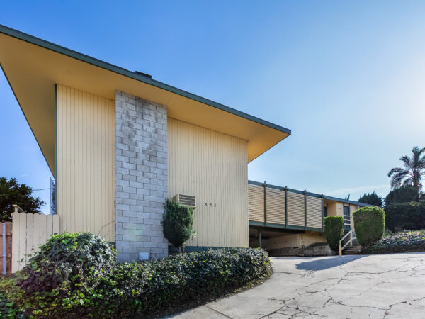 DUPLEX EXTERIOR