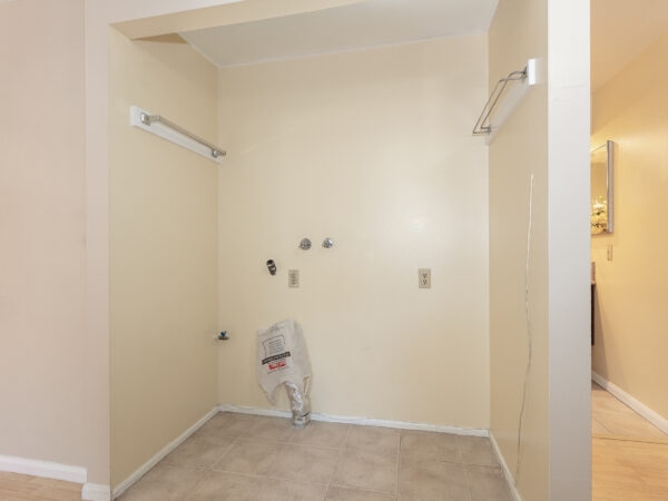 UNIT#B-Laundry Area
