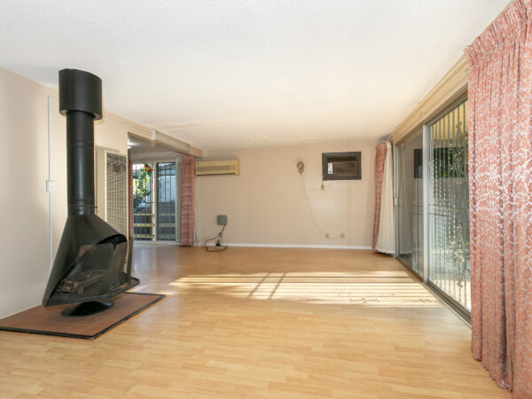 UNIT#B-Living Room2
